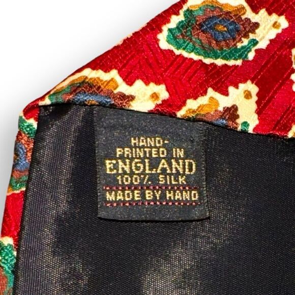 Ferrell Reed Abstract Red Paisley Made in USA Silk Tie - Picture 4 of 5